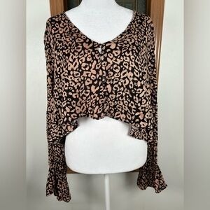 Maverick Leopard Print Crop Top Loose Fit Small Button Front Long Sleeves